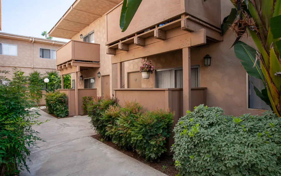 16251 Woodruff Apartments