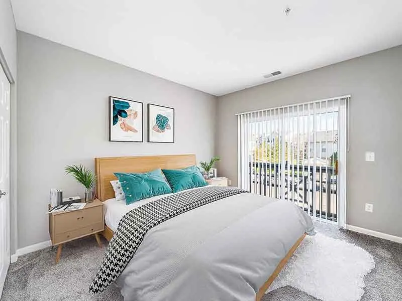 River Run At Naperville Luxury Apartments