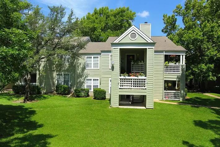 Crystal Creek Apartments
