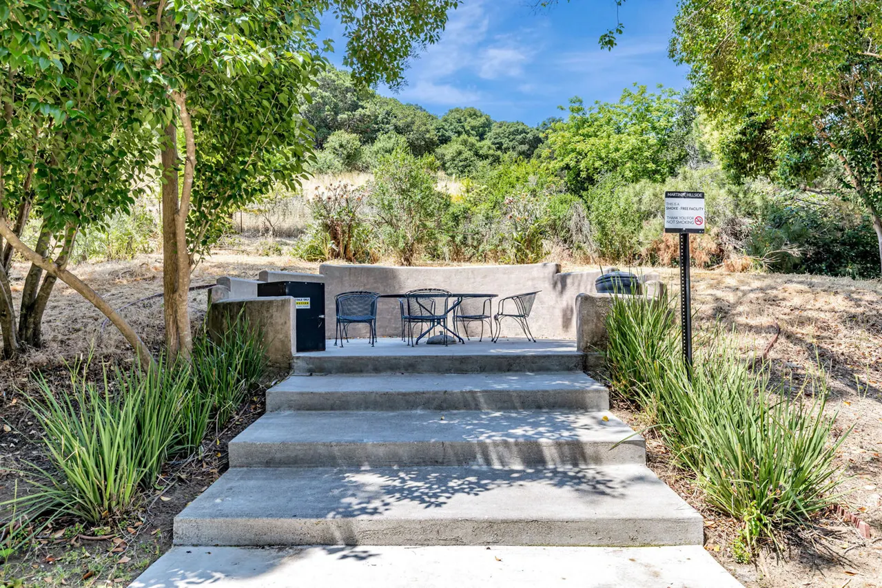 Martinez Hillside Apartments