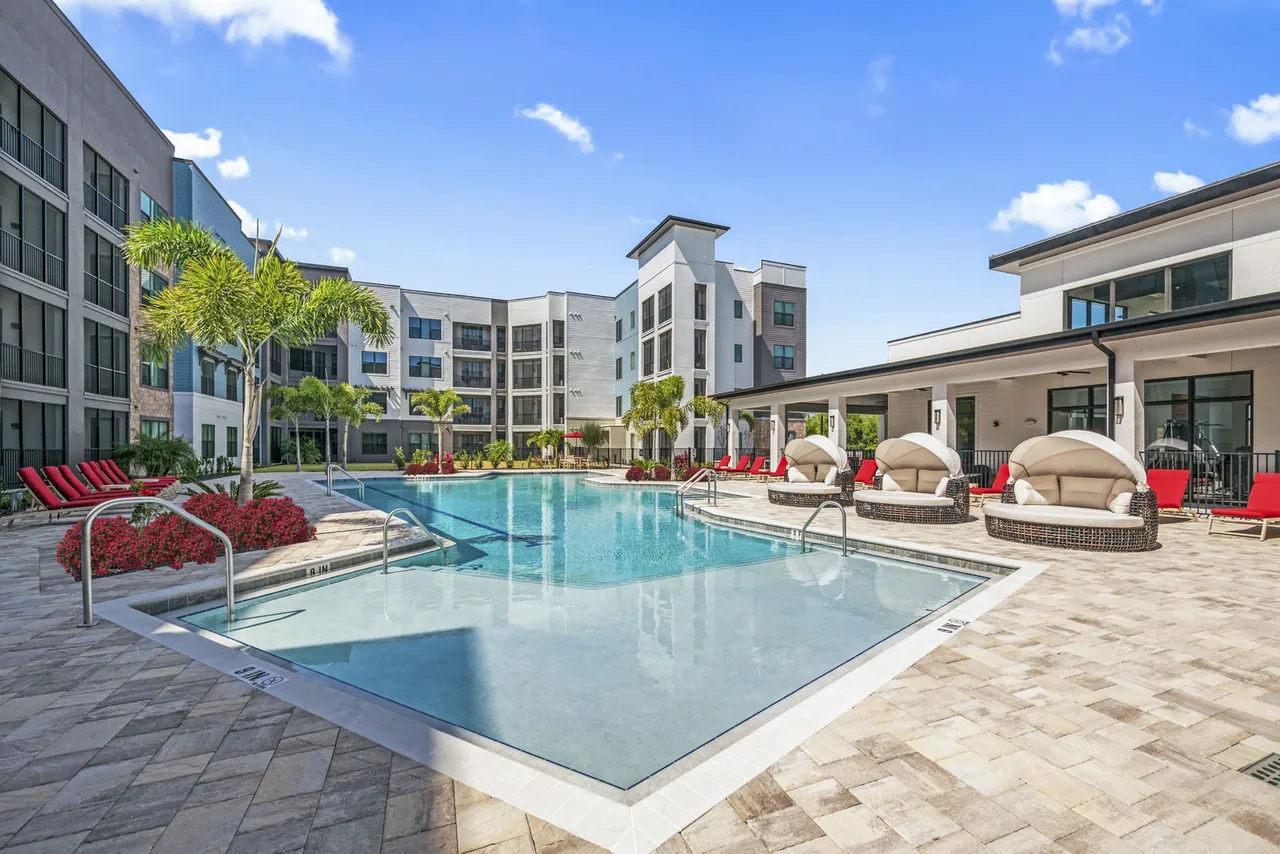 The Pointe at Lakewood Ranch