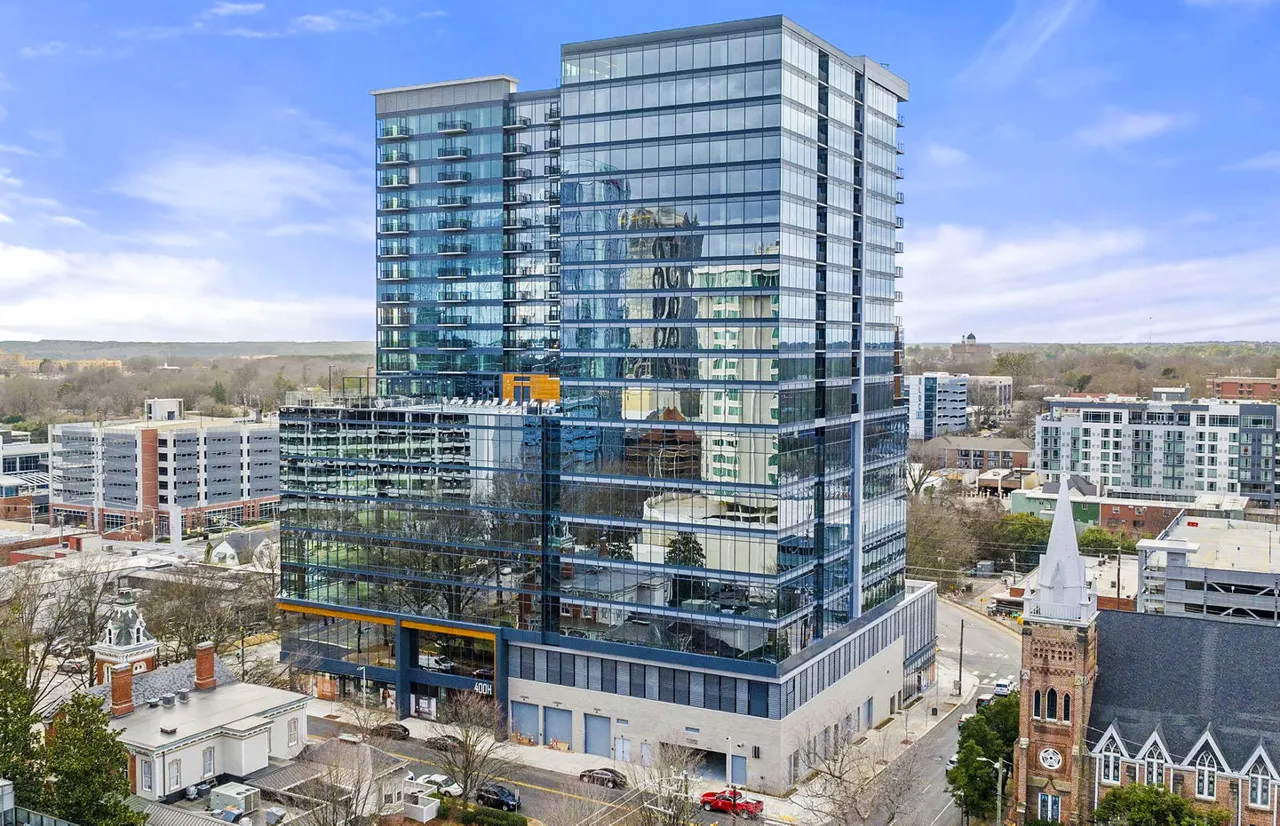 400H Apartments