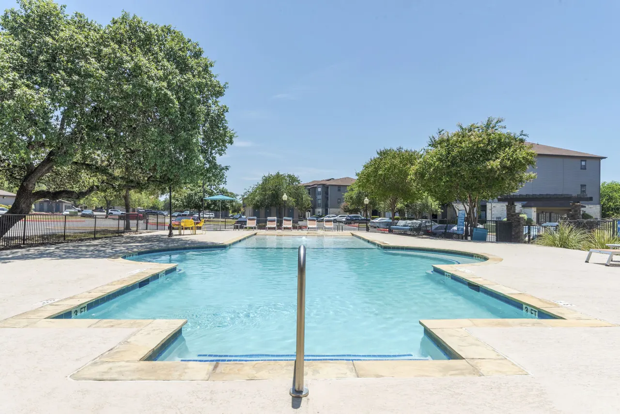 Laurel Canyon Apartments