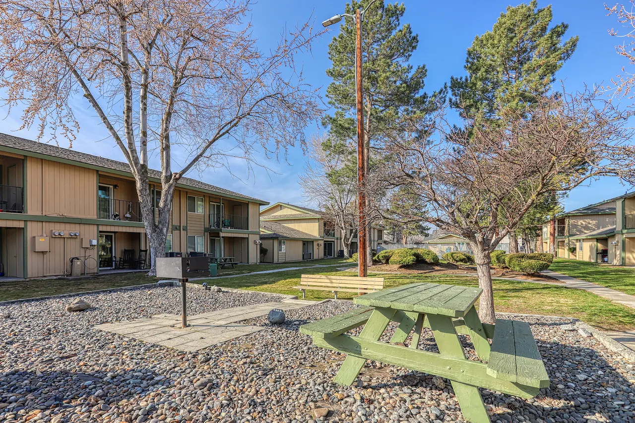 Windsong Apartments