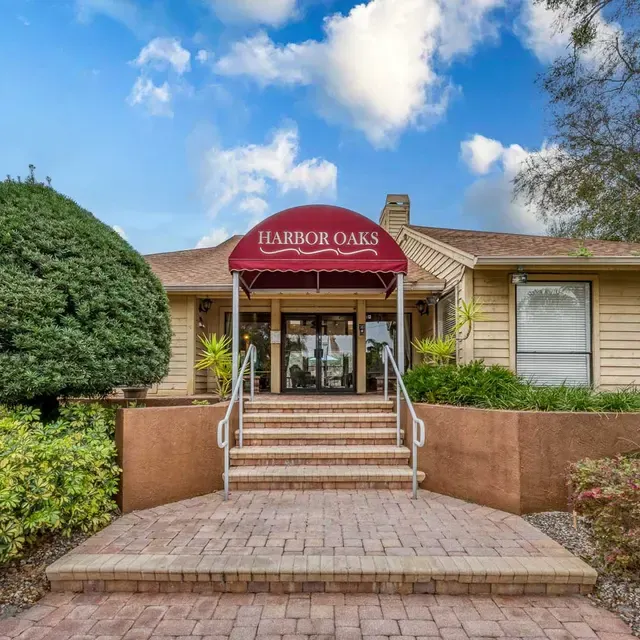 Harbor Oaks Apartments