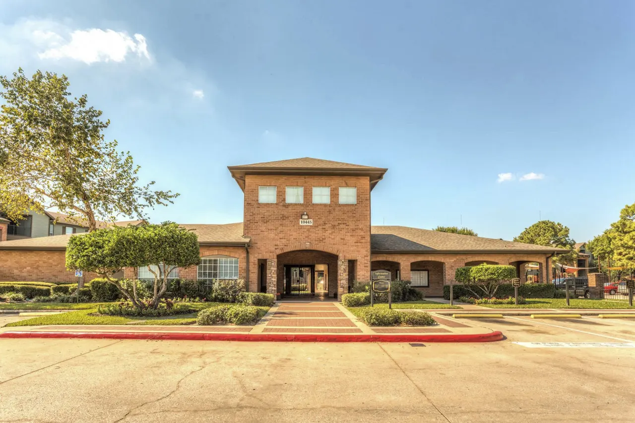 Windcrest on West Road Apartments