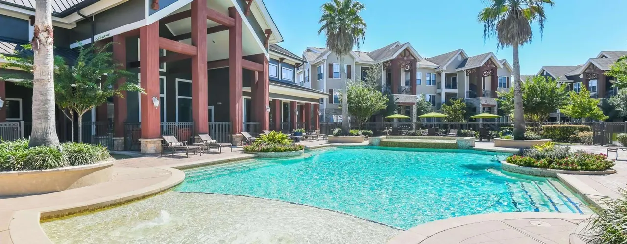 Yorktown Crossing Apartments