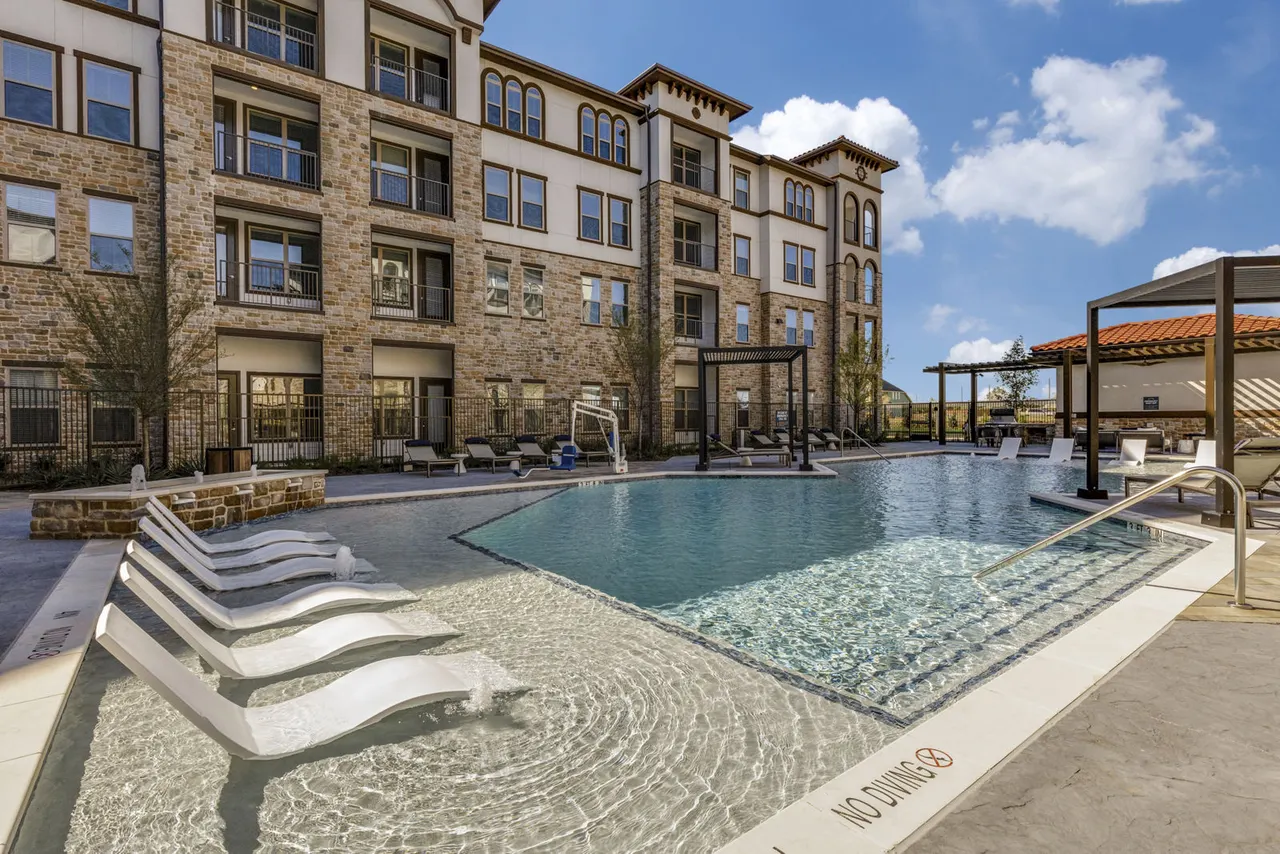 Jefferson Cove Apartments