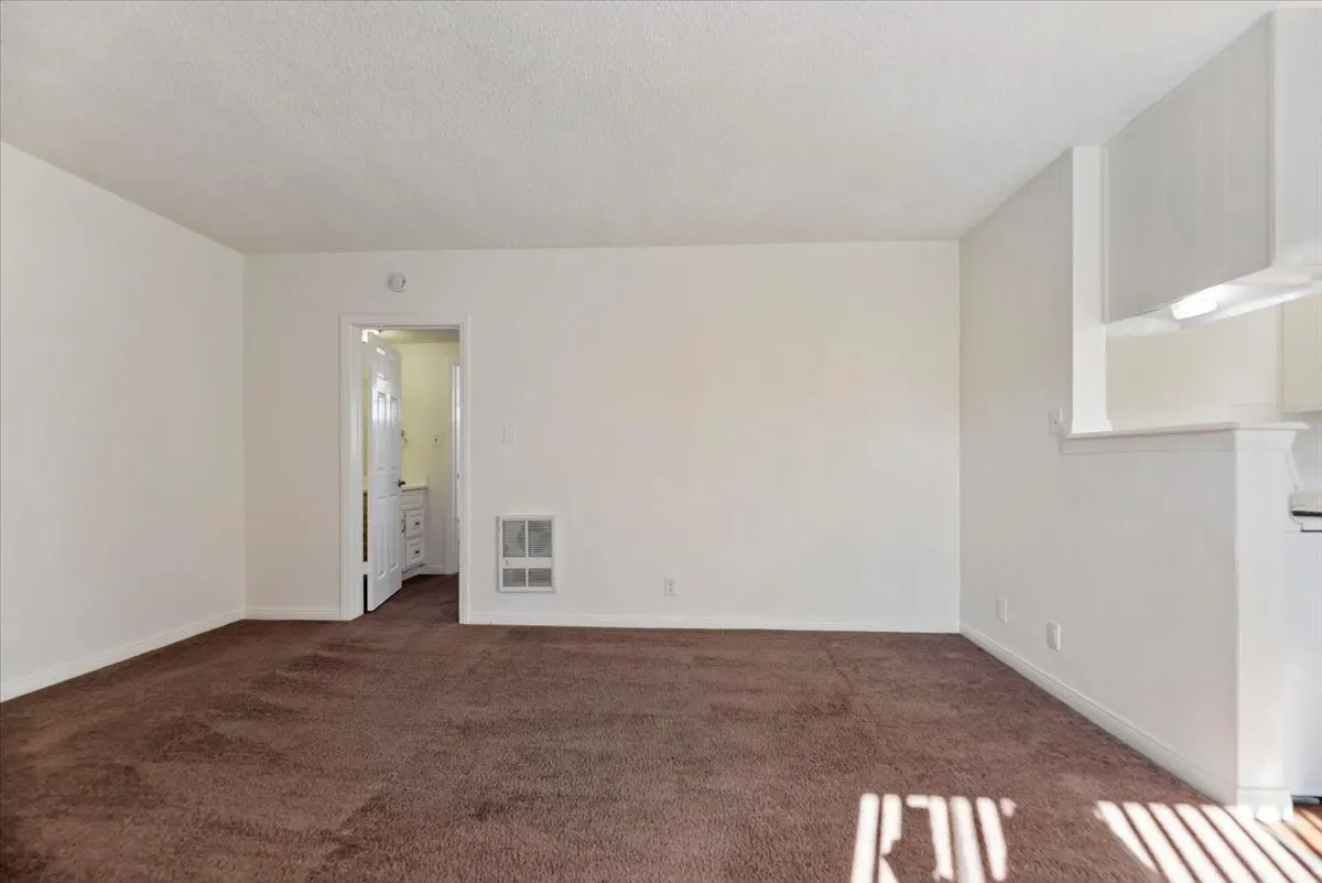 16405 Cornuta Apartments