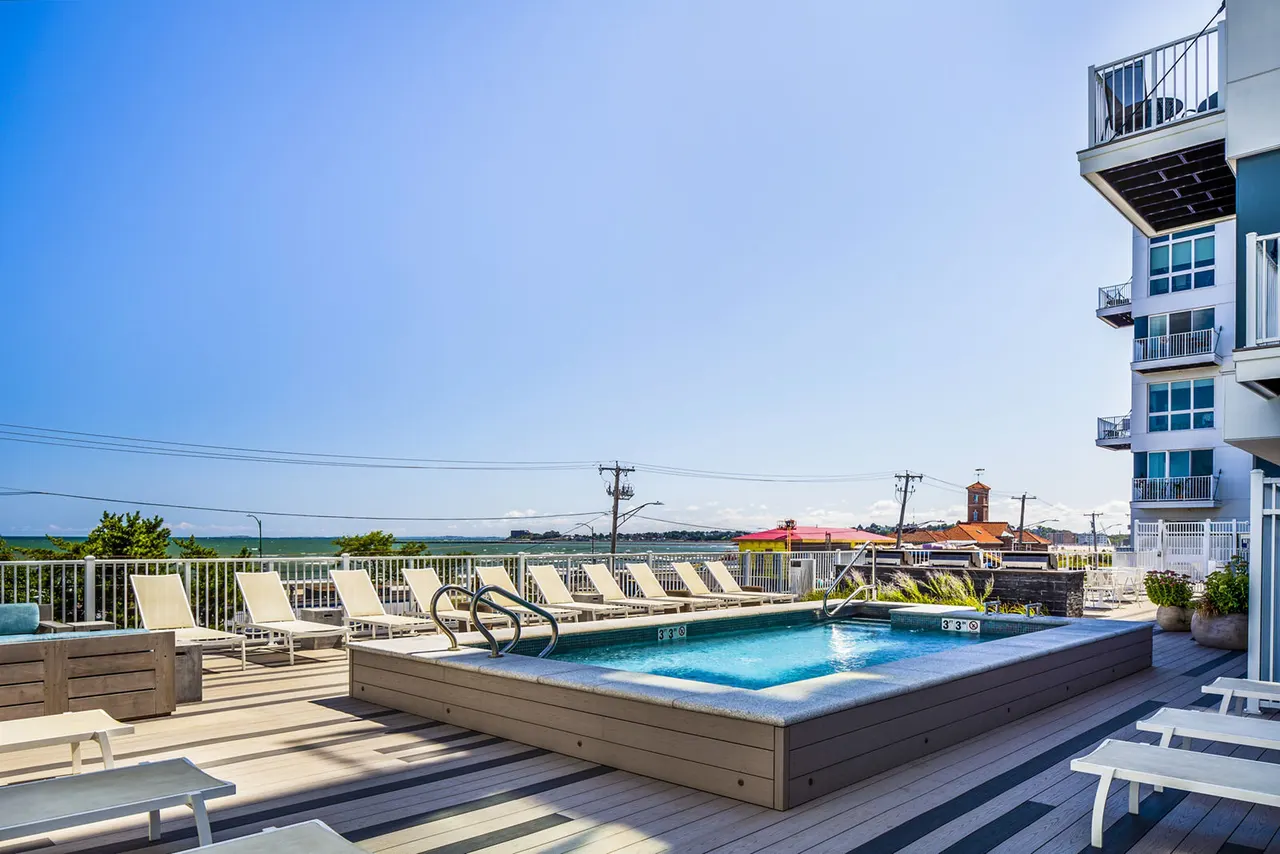 Ocean 650 Apartments