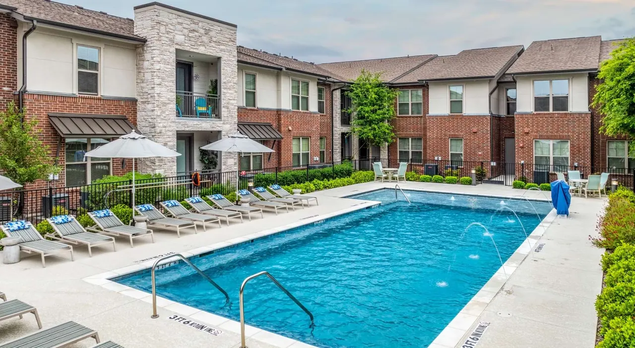 The Luxe at Rowlett