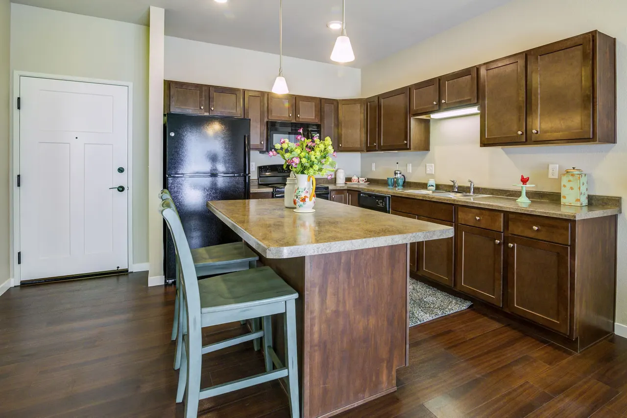 South Ridge Apartments