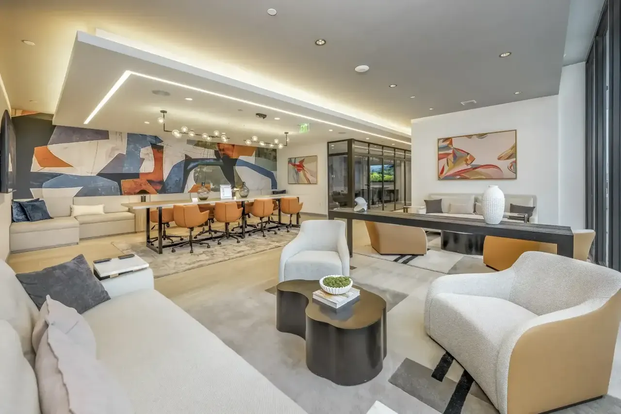 Biscayne Shores Luxury Apartments