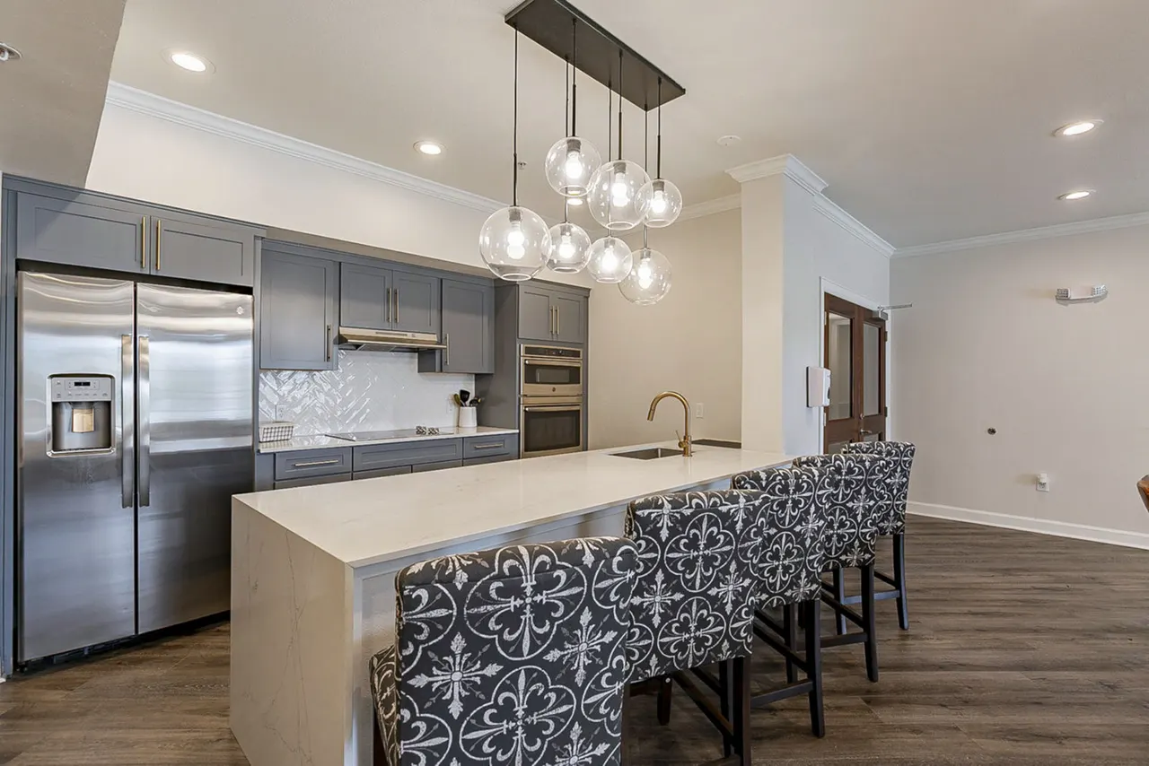 The Grand Parkway Apartments