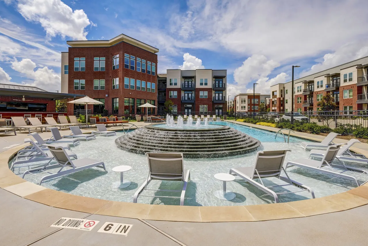 Encore Conroe Apartments