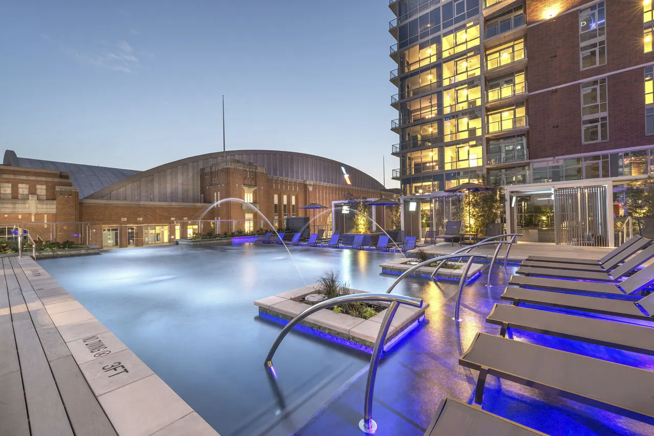 Cirque Residences