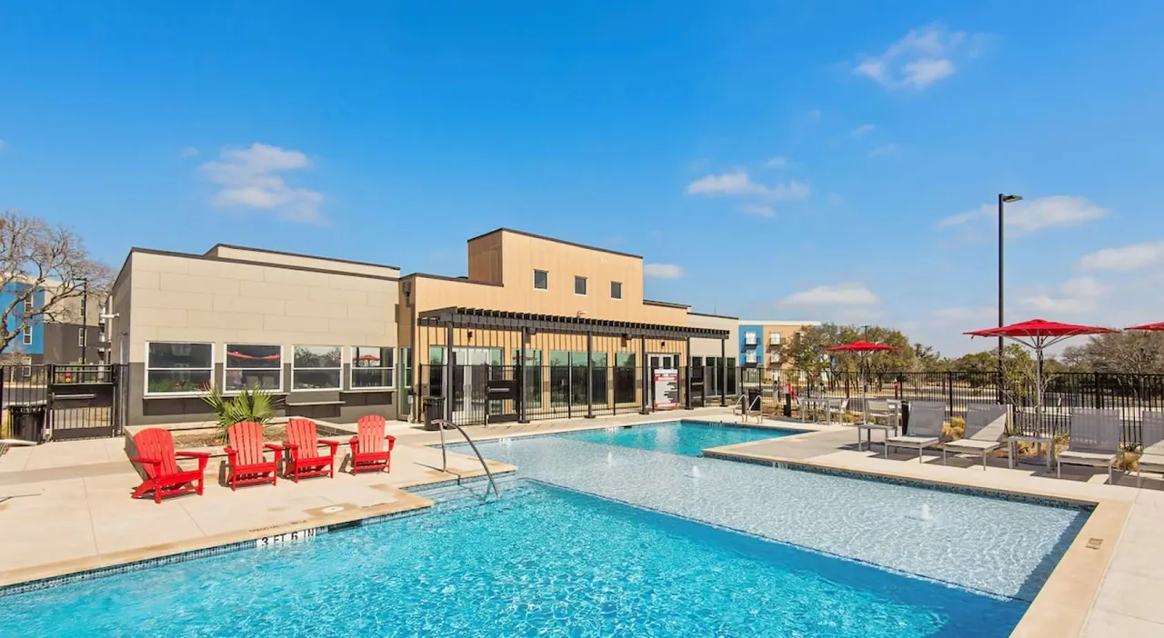 FLATZ 830 Apartments
