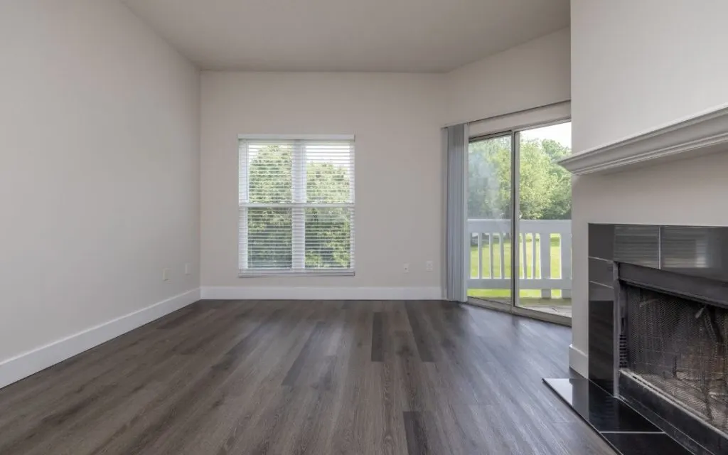 Stonington Farm Apartments
