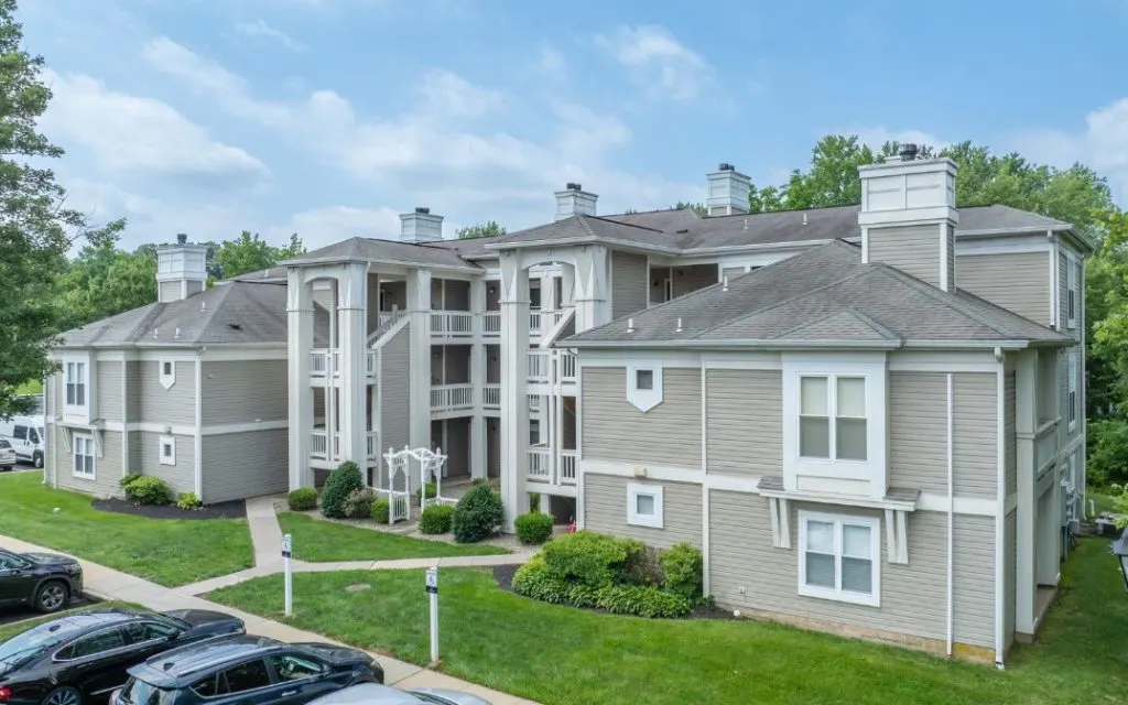 Stonington Farm Apartments