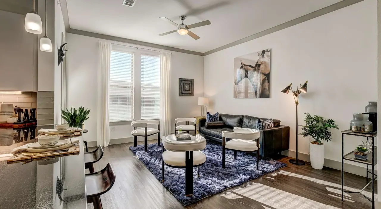 Reveal at Bayside Apartments