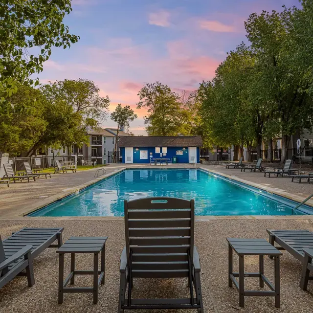 Lexington Hills Apartments