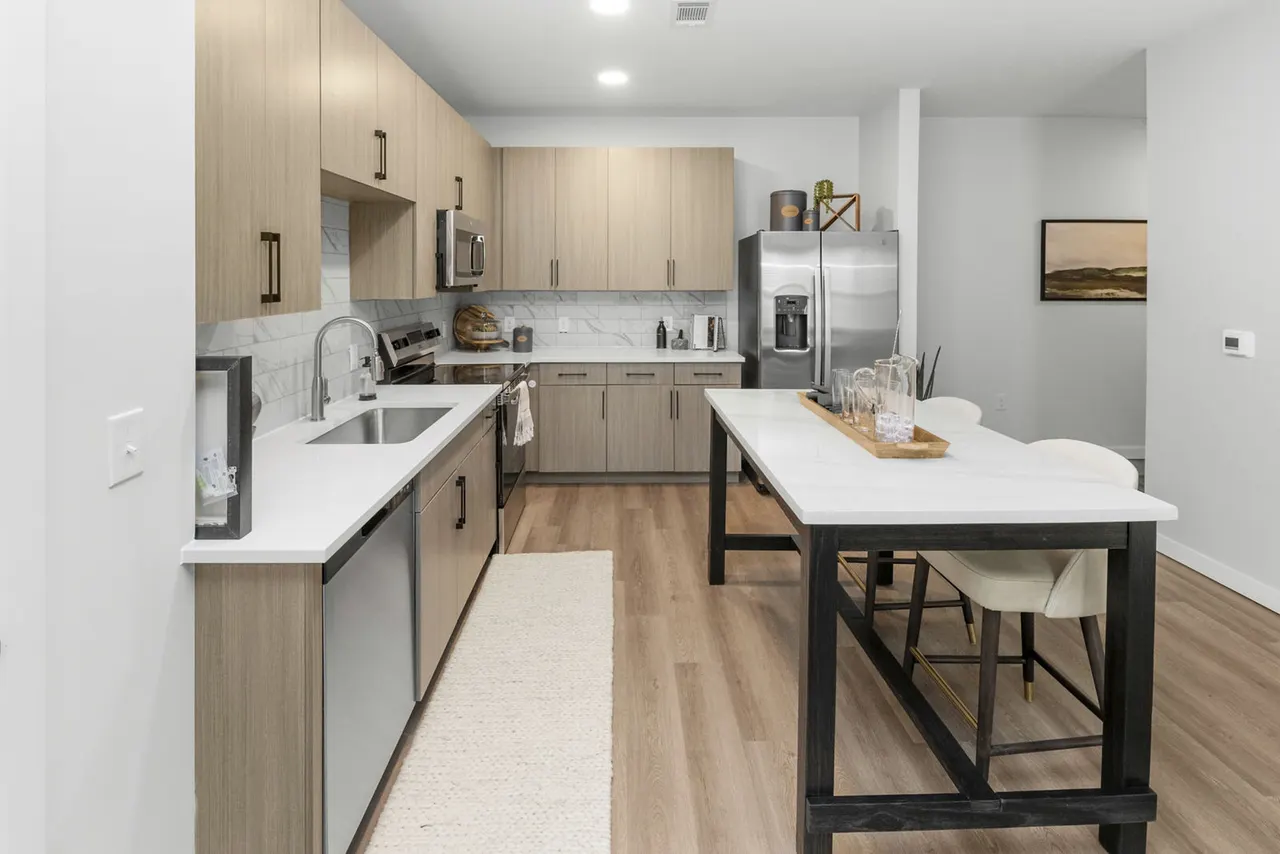 Perimeter Pointe Apartments