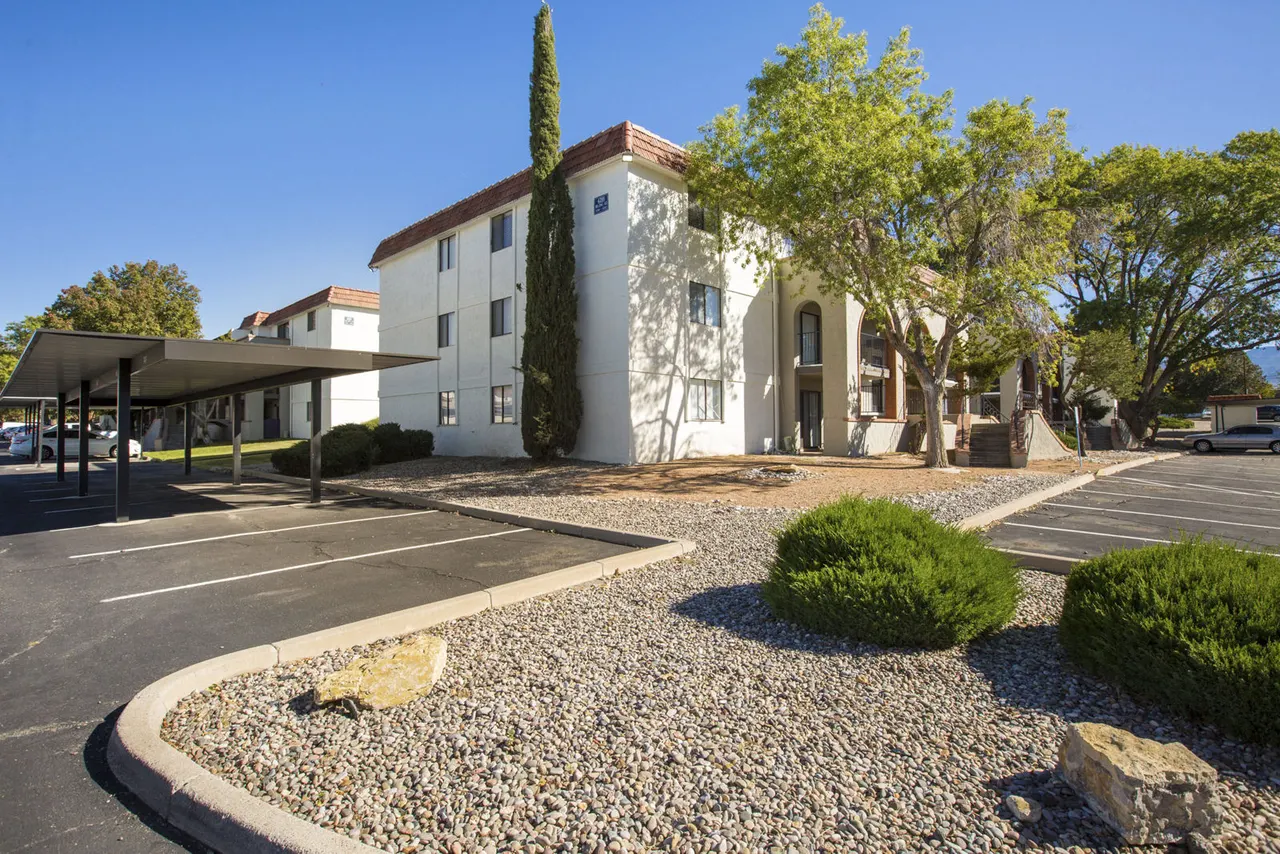 Milo Apartments