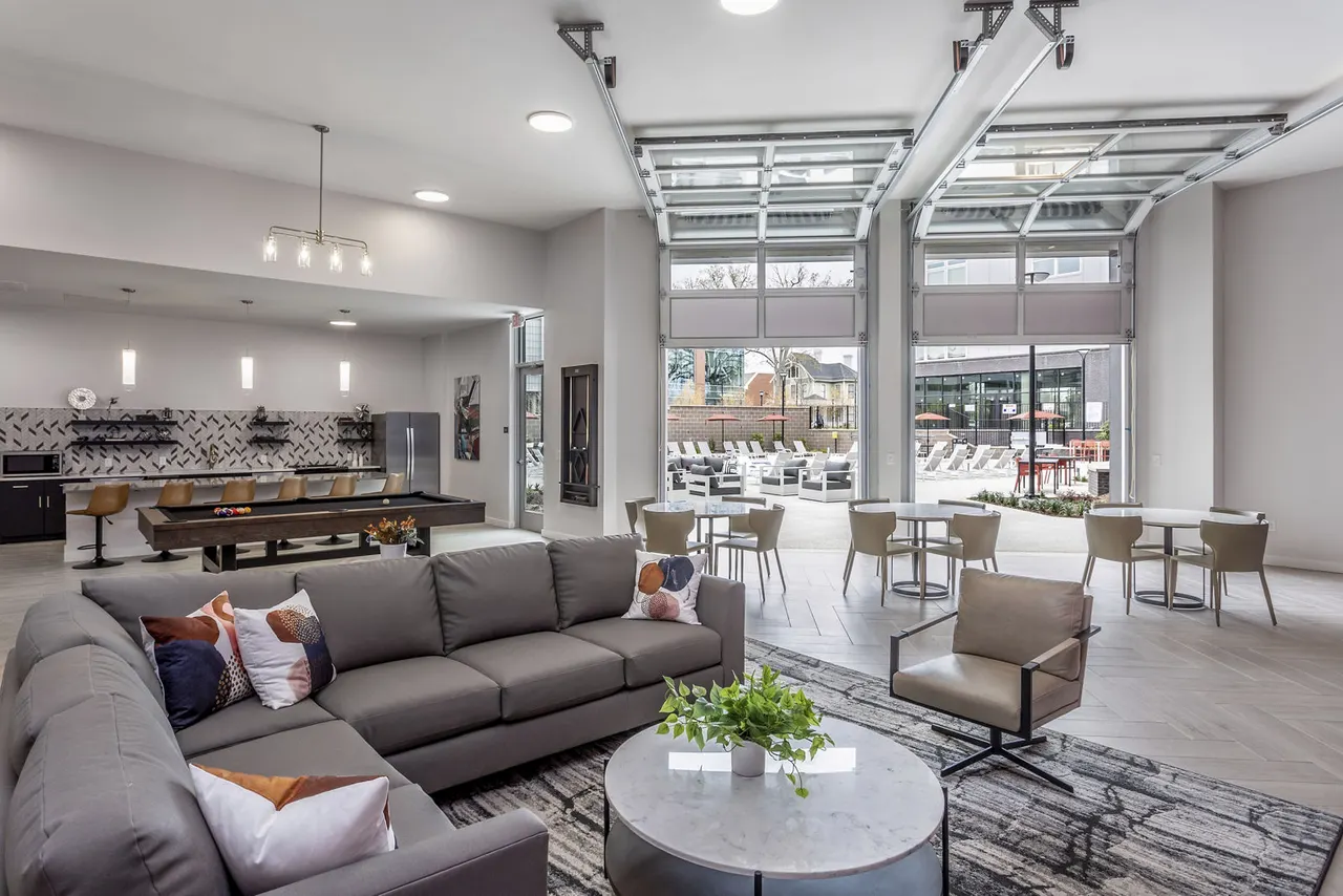 Centro at Pine Nash Apartments