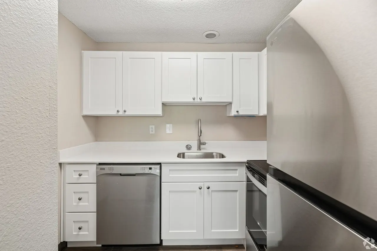 Moreland Place Apartments