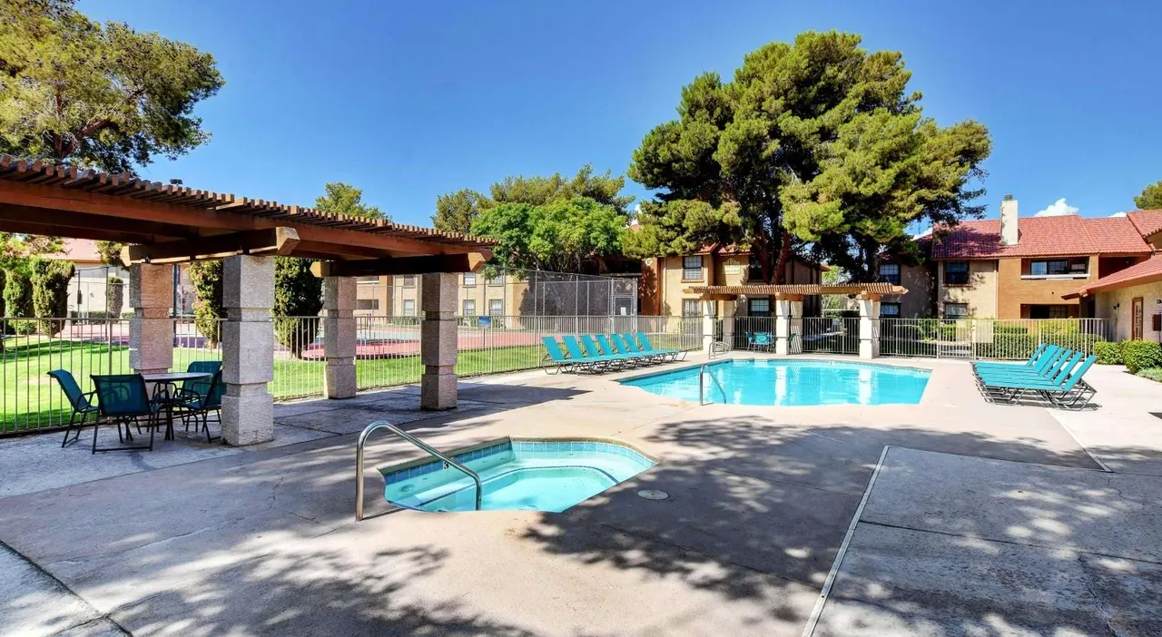 Rancho Del Sol Apartments