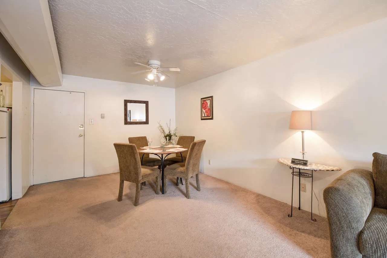 Desert Creek Apartments