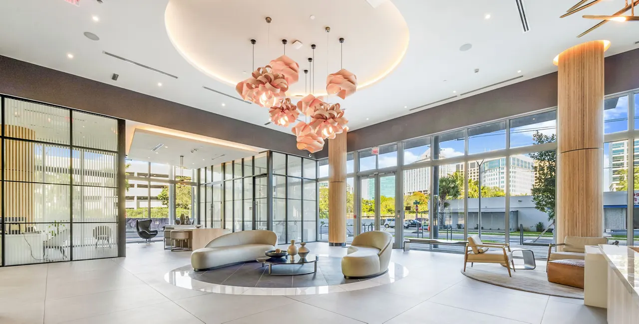 Crest at Pinecrest Apartments