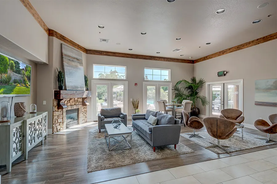Stone Lake Apartments