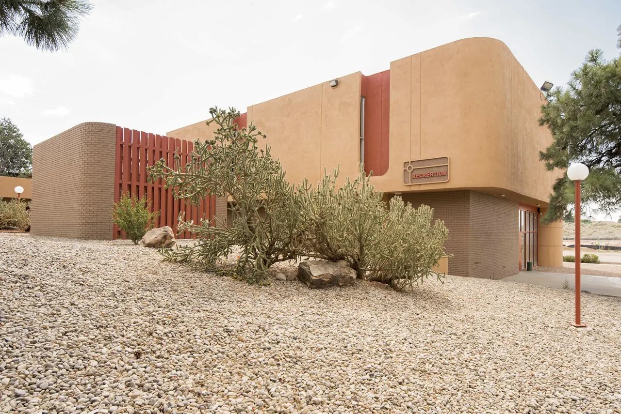 Desert Creek Apartments