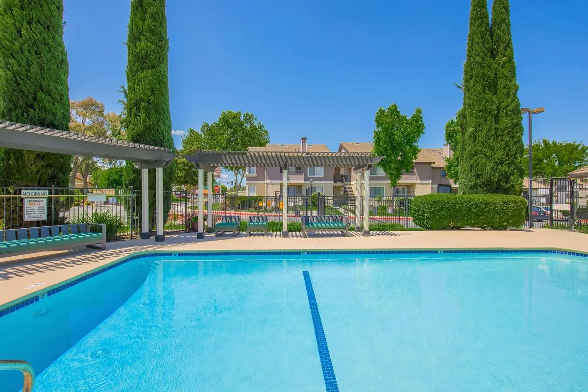 Peppertree Apartments