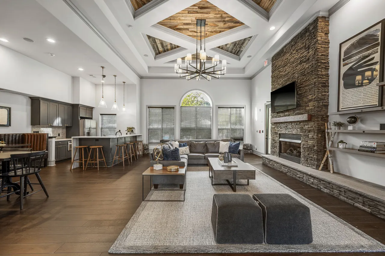 Stone Gate Apartments