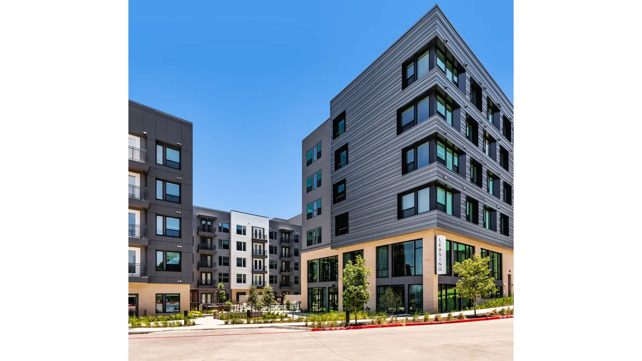 Crosstown Apartments