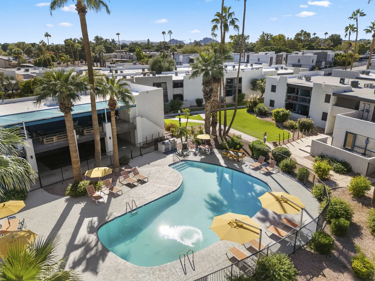 Camellero Apartments
