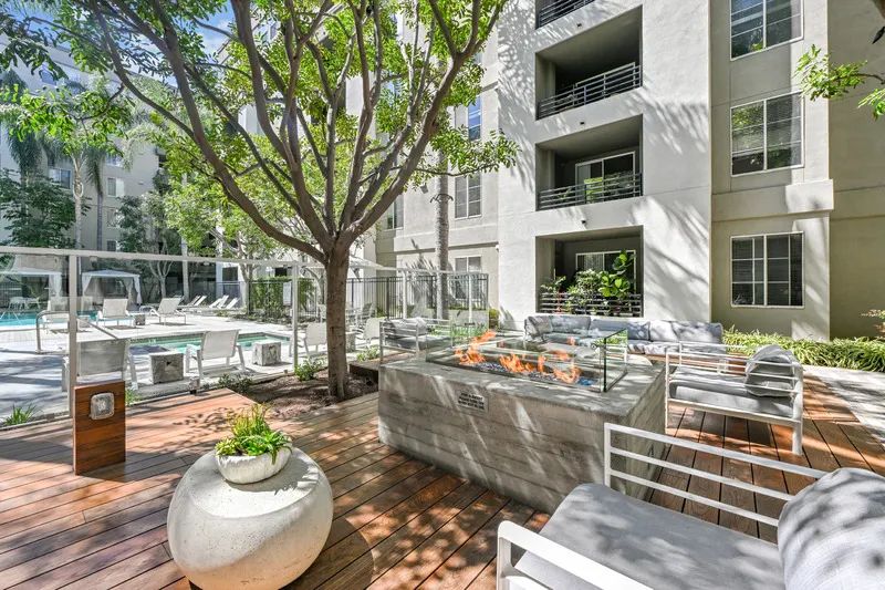AO Santa Monica Apartments