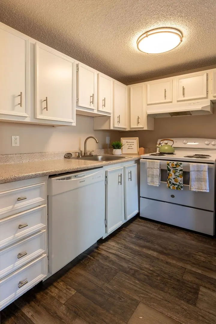 Moreland Place Apartments