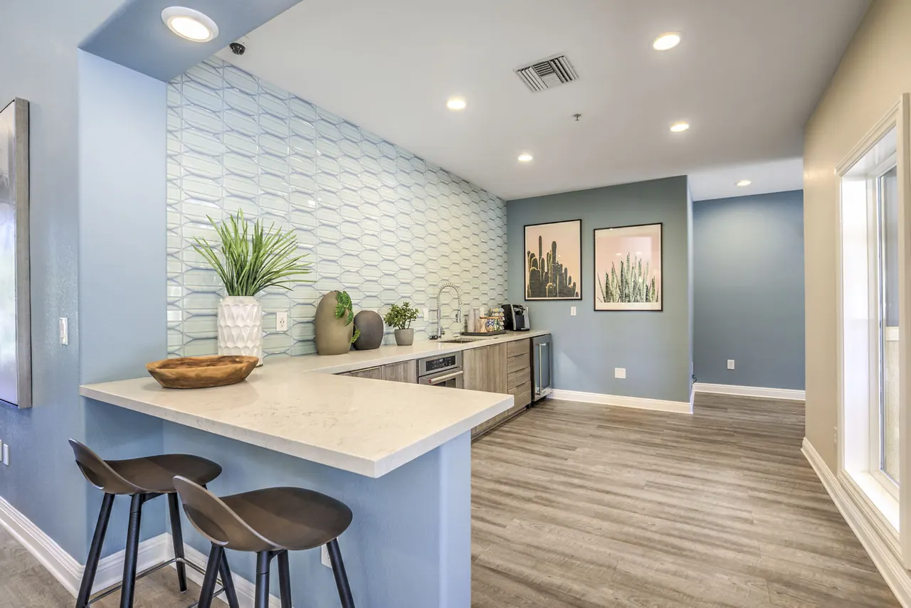 Stone Canyon Apartments