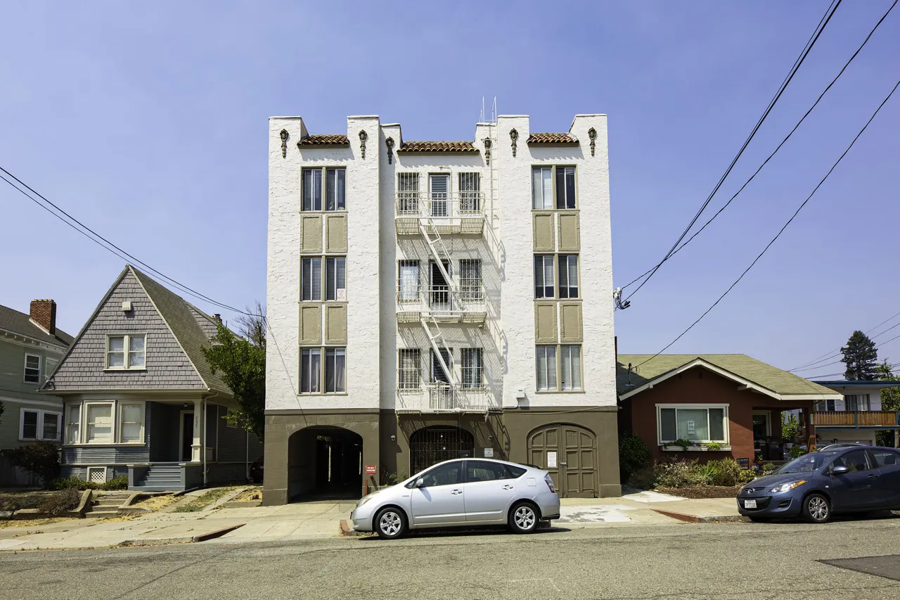 4231 Montgomery Apartments
