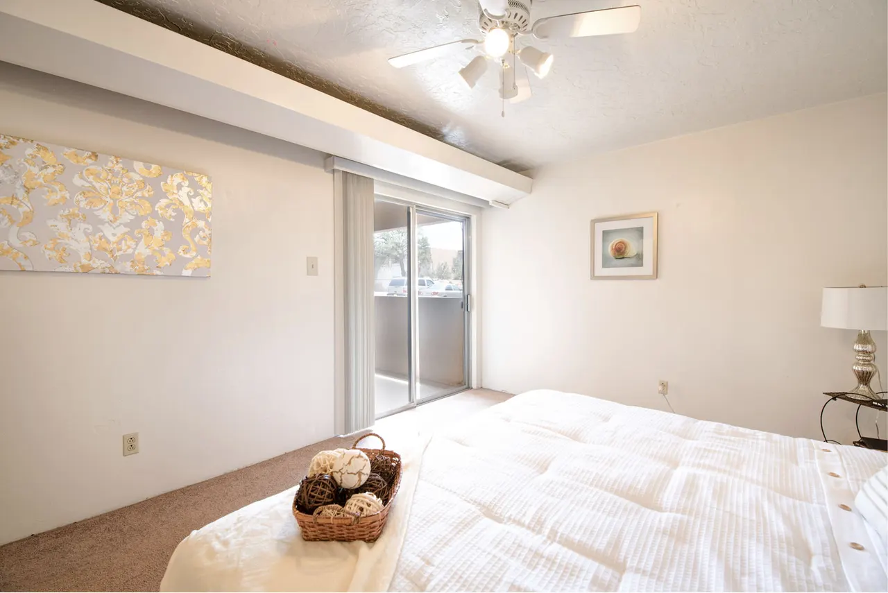 Desert Creek Apartments
