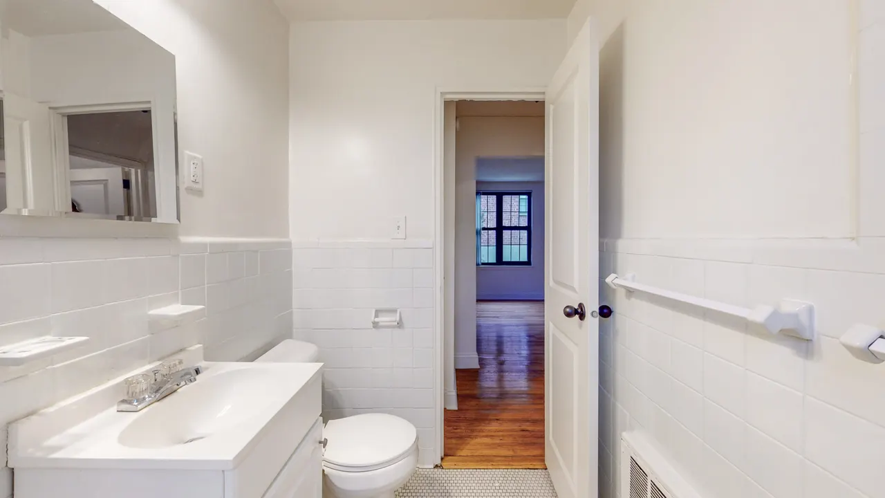 Loudon Arms Apartments