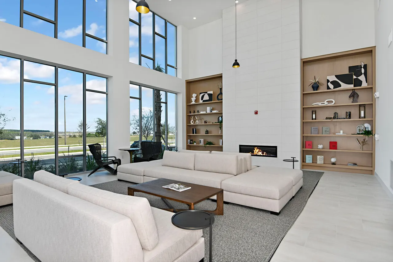 Apollo Apartments