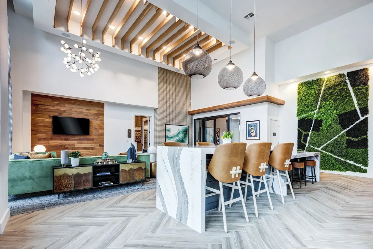 Lakeshore Pearl