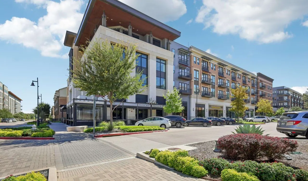 The Kelton at Clearfork Apartments