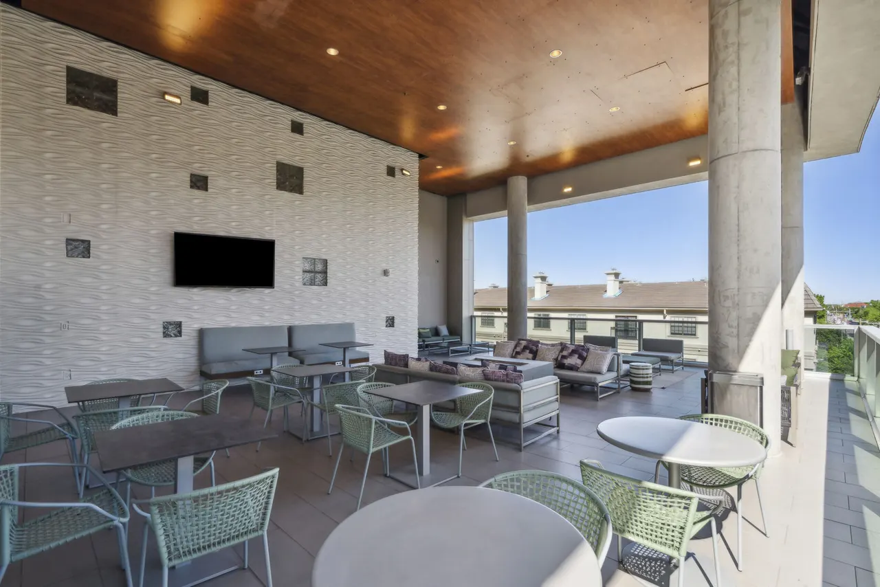 Gallery at Turtle Creek Apartments