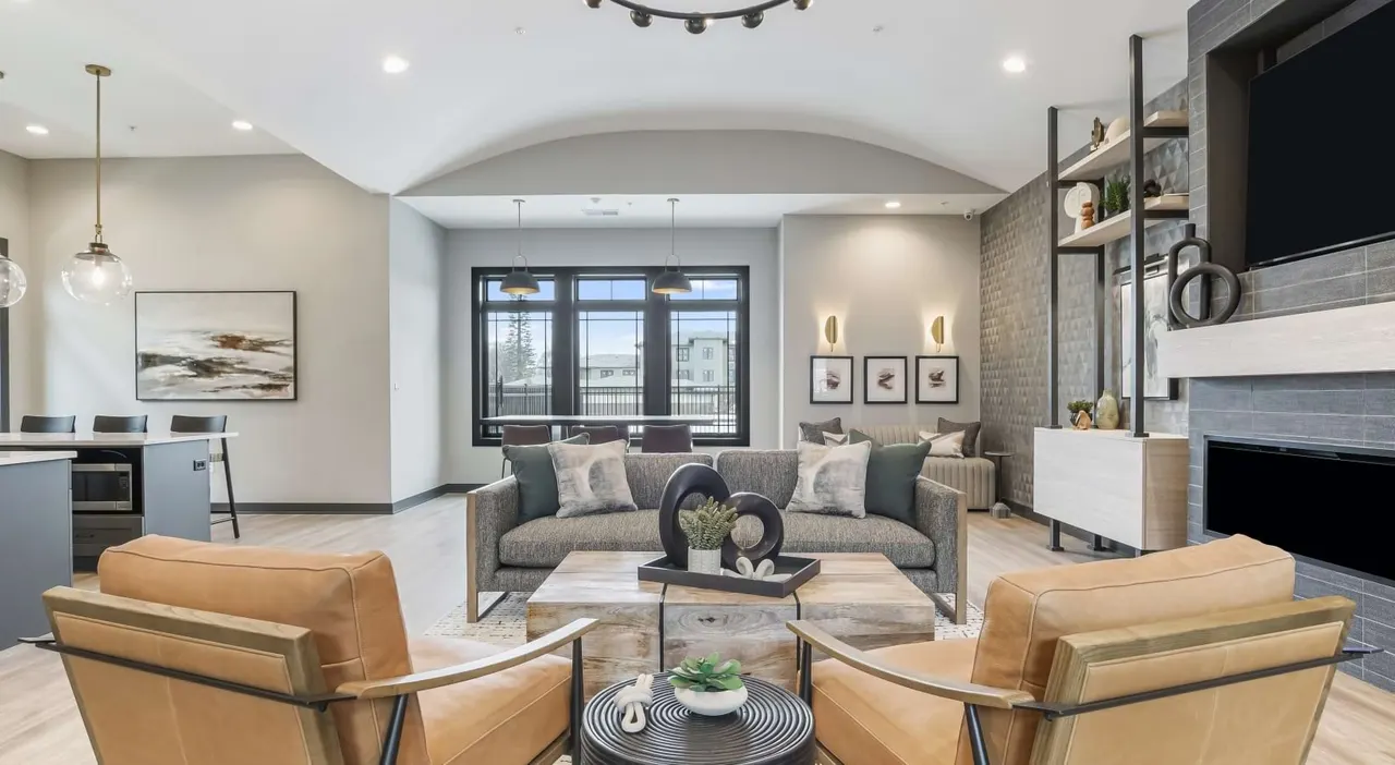Water's Edge Apartments