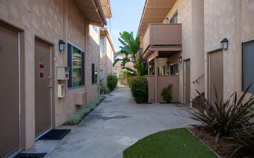 16251 Woodruff Apartments